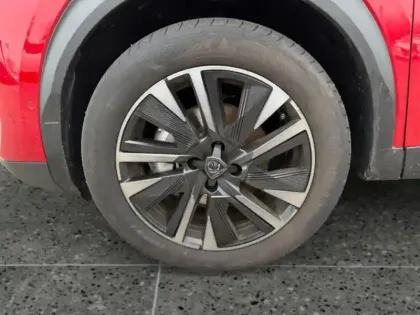 Photo 13 Peugeot 2008  1.2 Hybrid 136ch GT e-DCS6