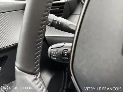 Photo 11 Peugeot 208  1.2 Hybrid 110ch Business e-DCS6