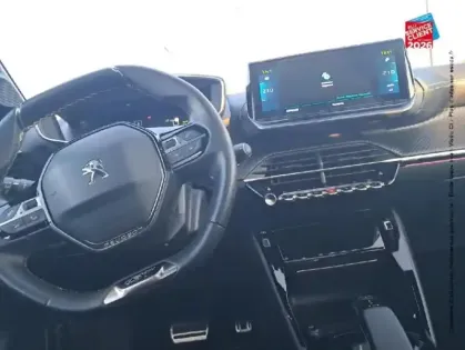Photo 29 Peugeot 208  e- 136ch GT Pack Tpano GPS Camera