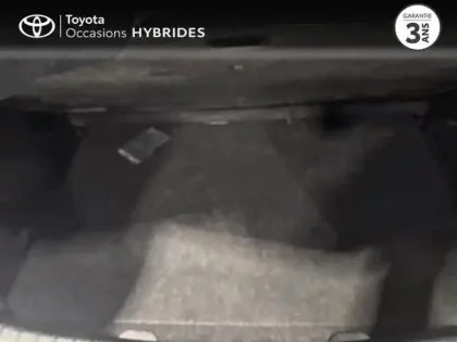 Photo 13 Toyota Yaris  100h Dynamic 5p RC19