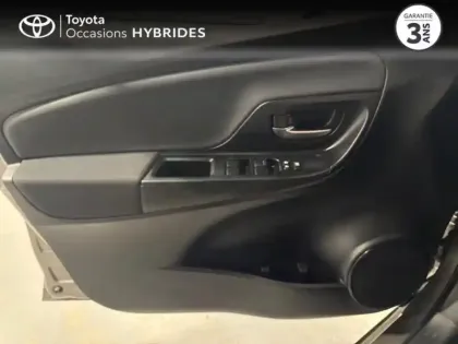 Photo 10 Toyota Yaris  100h Dynamic 5p RC19