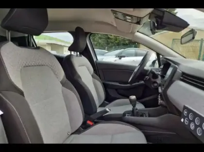 Photo 9 Renault Clio  1.5 Blue dCi 100ch Evolution - 24