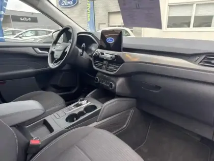 Photo 10 Ford Kuga  2.5 Duratec 190 ch FHEV E85 Titanium BVA