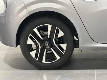 Photo 10 Peugeot 208  1.2 Hybrid 100ch Allure e-DCS6