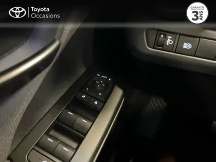 Photo 13 Toyota C-HR  1.8 Hybride 140ch Graphic MY26