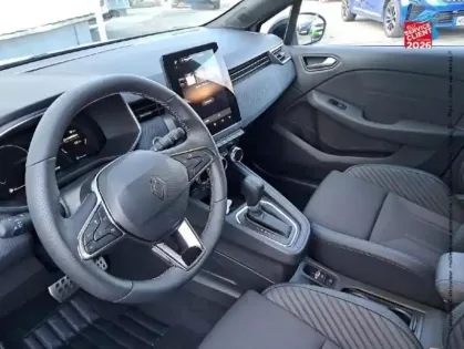 Photo 14 Renault Clio  1.6 E-Tech 145ch full hybrid esprit Alpine - 25