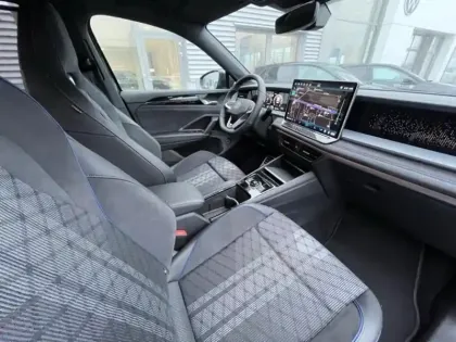 Photo 13 Volkswagen Tayron  1.5 eHybrid 272ch R-Line DSG6 5 places