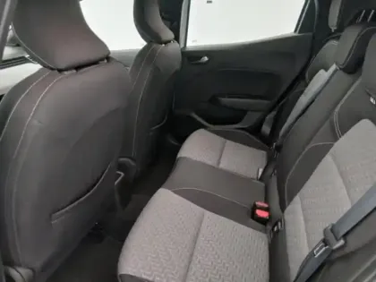 Photo 8 Renault Clio  1.6 E-Tech hybride 145ch Evolution