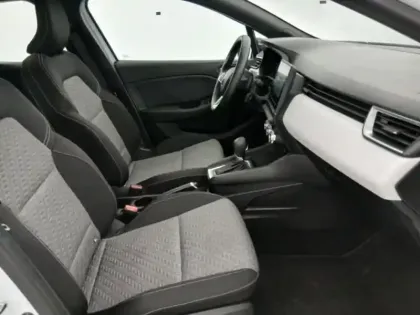 Photo 7 Renault Clio  1.6 E-Tech hybride 145ch Evolution