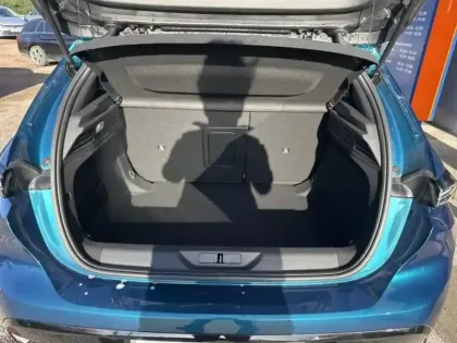 Photo 12 Peugeot 308  1.5 BlueHDi 130ch S&S Allure EAT8