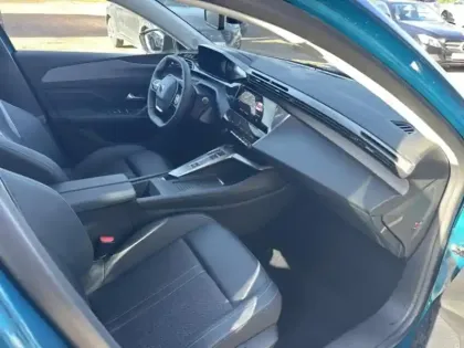 Photo 10 Peugeot 308  1.5 BlueHDi 130ch S&S Allure EAT8