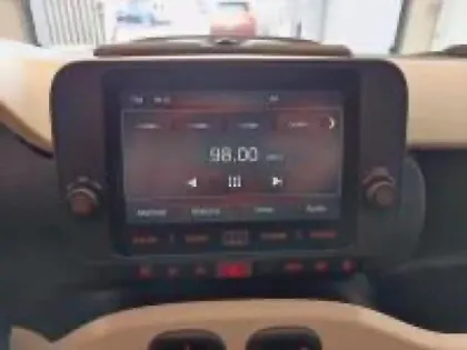 Photo 7 Fiat Panda  Classic 1.0 70ch BSG S&S Pandina Step 2