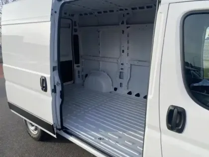 Photo 11 Peugeot Boxer  Fg L2H2 3.5 140ch S&S Pack Premium Connect BVA8