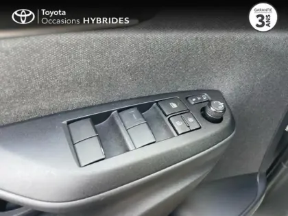 Photo 12 Toyota Yaris  116h Design 5p MY22