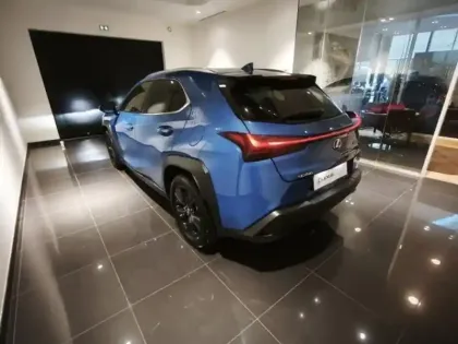 Photo 6 Lexus UX  250h Le 2WD Pack Technologie