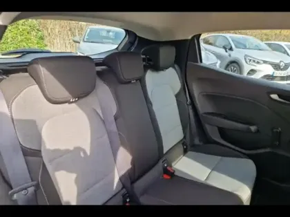 Photo 10 Renault Clio  1.5 Blue dCi 100ch Evolution - 24