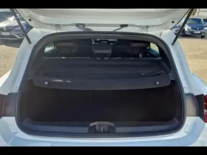 Photo 11 Renault Clio  1.6 E-Tech hybride 140ch Limited -21N