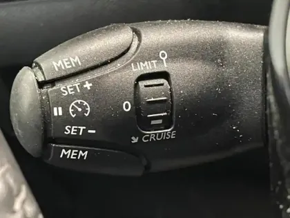 Photo 12 Peugeot 208  1.2 PureTech 75ch S&S Style