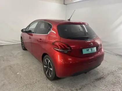 Photo 5 Peugeot 208  1.2 PureTech 110ch E6.c Allure S&S EAT6 5p