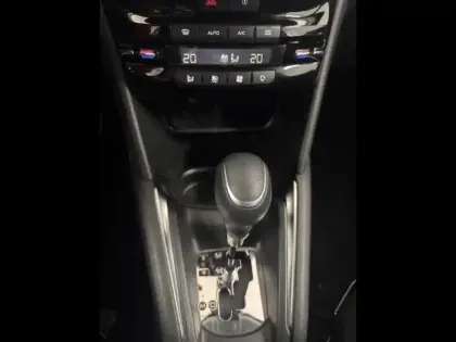 Photo 11 Peugeot 208  1.2 PureTech 110ch E6.c Allure S&S EAT6 5p