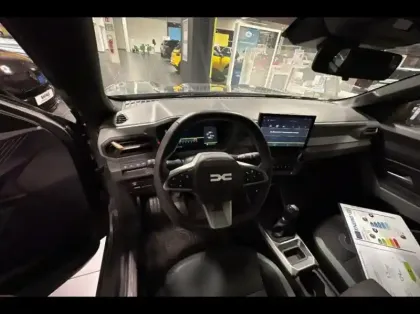 Photo 12 Dacia Bigster  1.2 mild hybrid 140ch Extreme