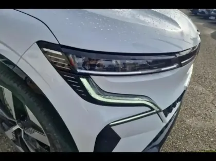 Photo 14 Renault Megane  E-Tech Electric EV60 220ch Techno super charge -B