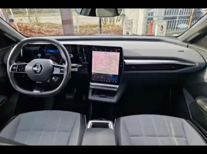 Photo 8 Renault Megane  E-Tech Electric EV60 220ch Techno super charge -B