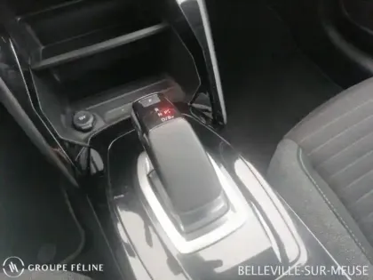 Photo 12 Peugeot 208  e- 136ch Style