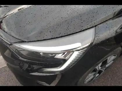 Photo 13 Renault Clio  1.6 E-Tech hybride 140ch Limited -21N