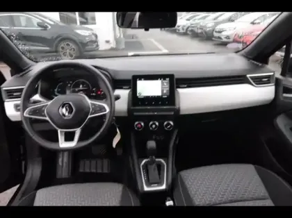 Photo 8 Renault Clio  1.6 E-Tech hybride 140ch Limited -21N