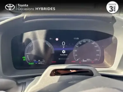 Photo 13 Toyota C-HR  2.0 Hybride Rechargeable 225ch Graphic MY26