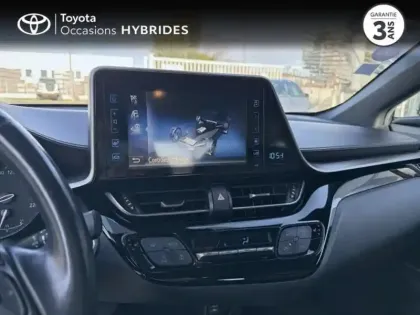 Photo 14 Toyota C-HR  122h Distinctive 2WD E-CVT