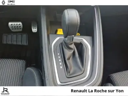 Photo 5 Renault Clio  1.6 E-Tech hybride 145ch Engineered