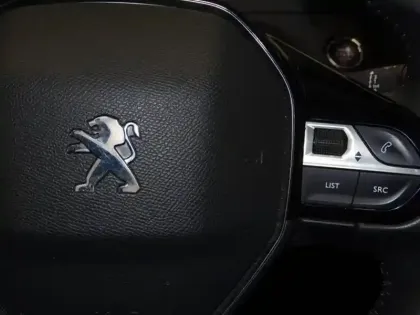 Photo 12 Peugeot 2008  1.2 PureTech 100ch S&S Allure Business