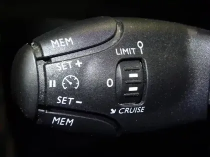 Photo 13 Peugeot 2008  1.2 PureTech 100ch S&S Allure Business