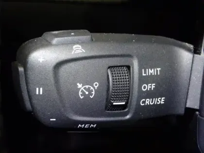 Photo 13 Peugeot 2008  1.2 PureTech 130ch S&S GT EAT8