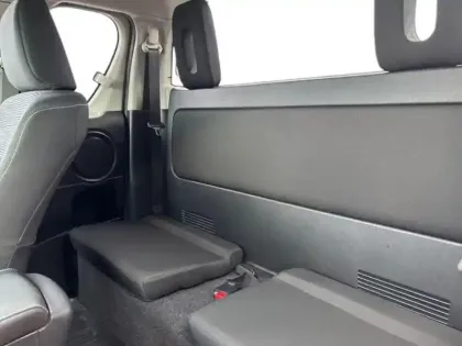 Photo 7 Toyota Hilux  2.4 D-4D 150ch X-Tra Cabine Légende 4WD