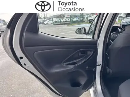 Photo 14 Toyota Yaris  120 VVT-i Dynamic 5p MY21