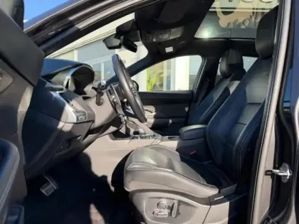 Photo 13 Jaguar E-Pace  P300e PHEV R-Dynamic SE BVA AWD