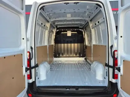 Photo 5 Renault Master  Fg F3500 L2H2 2.3 Blue dCi 135ch Grand Confort Euro6E