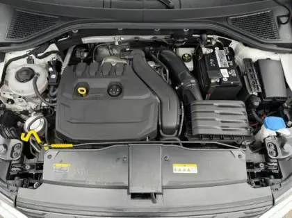 Photo 6 Volkswagen T-roc  1.5 TSI EVO 150ch Carat DSG7 S&S