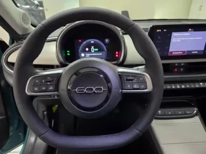 Photo 11 Fiat 600  e 156ch 54kWh La Prima