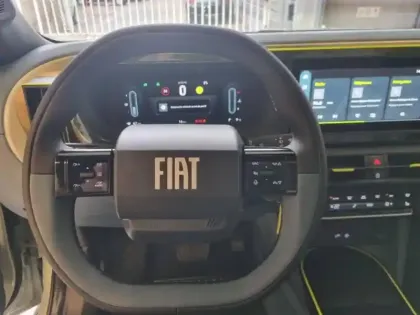 Photo 12 Fiat Panda Grande  1.2 Hybrid Turbo 110ch La Prima eDCT6