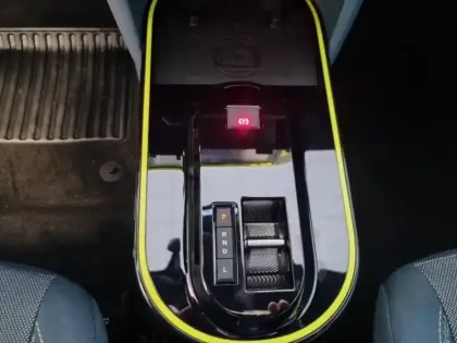 Photo 13 Fiat Panda Grande  1.2 Hybrid Turbo 110ch La Prima eDCT6