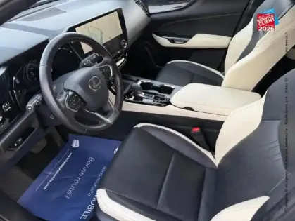 Photo 14 Lexus Nx  450h+ Luxe 4WD Touvrant Sieges chauf/cuir Volant chauf GPS Camera