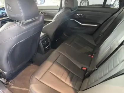 Photo 12 BMW Serie 3 Série 3 Touring 330eA 292ch M Sport