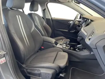 Photo 8 BMW Serie 1 Gén. III (F40) Ph2 Edition Sport 5