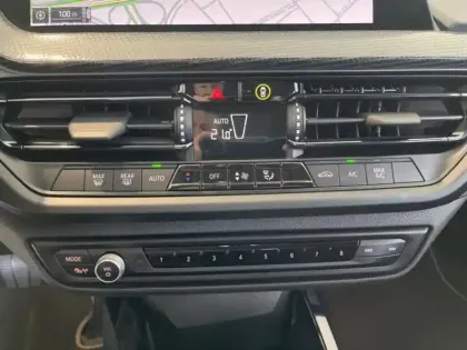 Photo 11 BMW Serie 1 Gén. III (F40) Ph2 Edition Sport 5