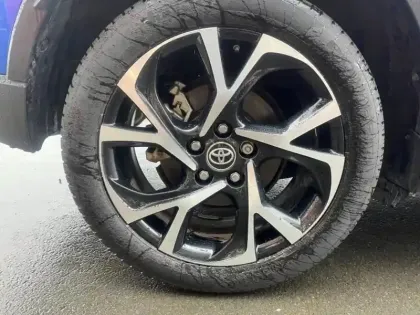 Photo 12 Toyota C-HR  122h Design 2WD E-CVT