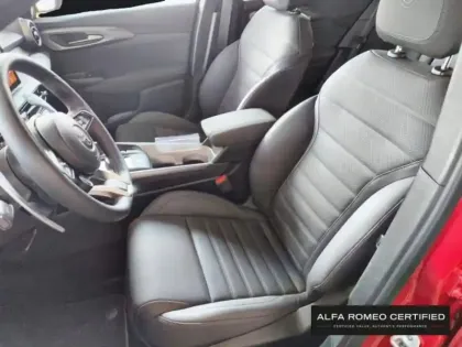 Photo 7 Alfa Romeo Tonale  1.5 Ibrida 175ch Veloce TCT